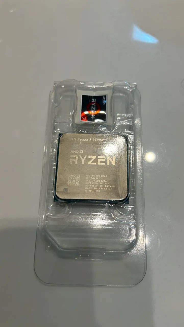 AMD RYZEN 7 3700x