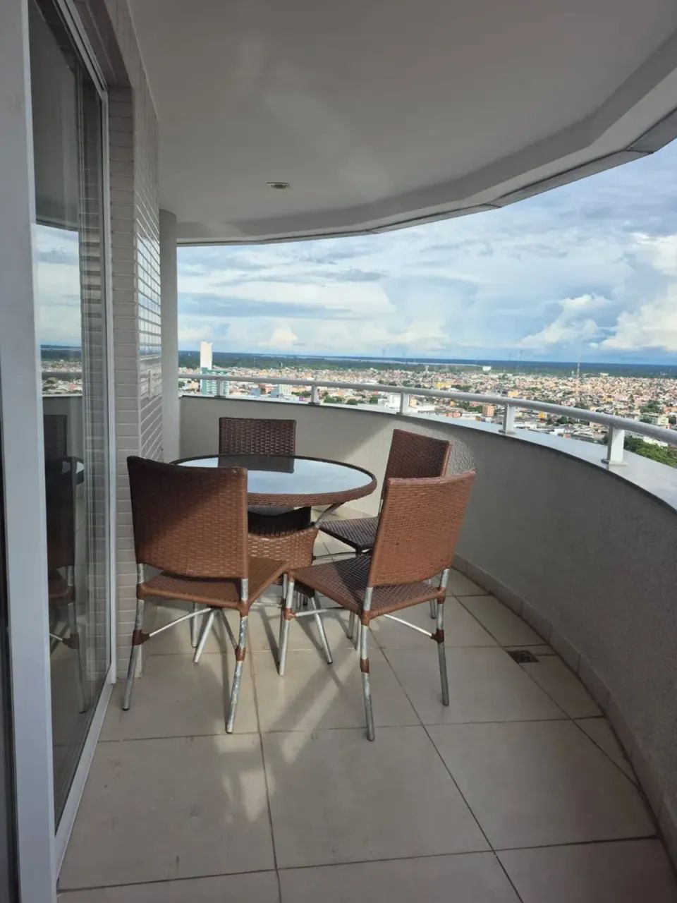 Ed. Unique Studio  -  Apartamento com 70m², 2 quartos (sendo 1 suíte), 2 vagas de garagem, - Foto 2