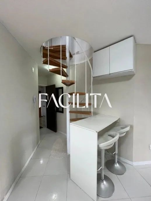 Apartamento duplex mobiliado com 1 quarto no bairro Canasvieiras, Florianópolis. - Foto 5