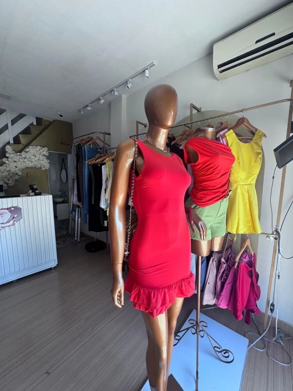 Vende-se móveis de loja 