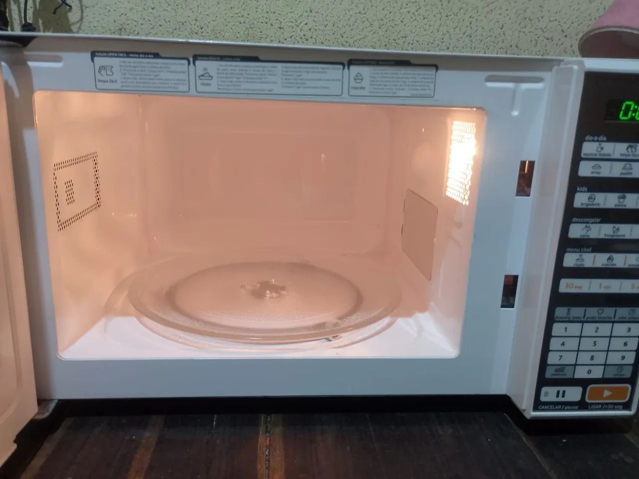 Microondas Midea 20L  - Foto 2
