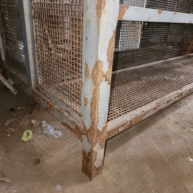 Expositor de Ferro Central Para Loja Usado - Foto 3