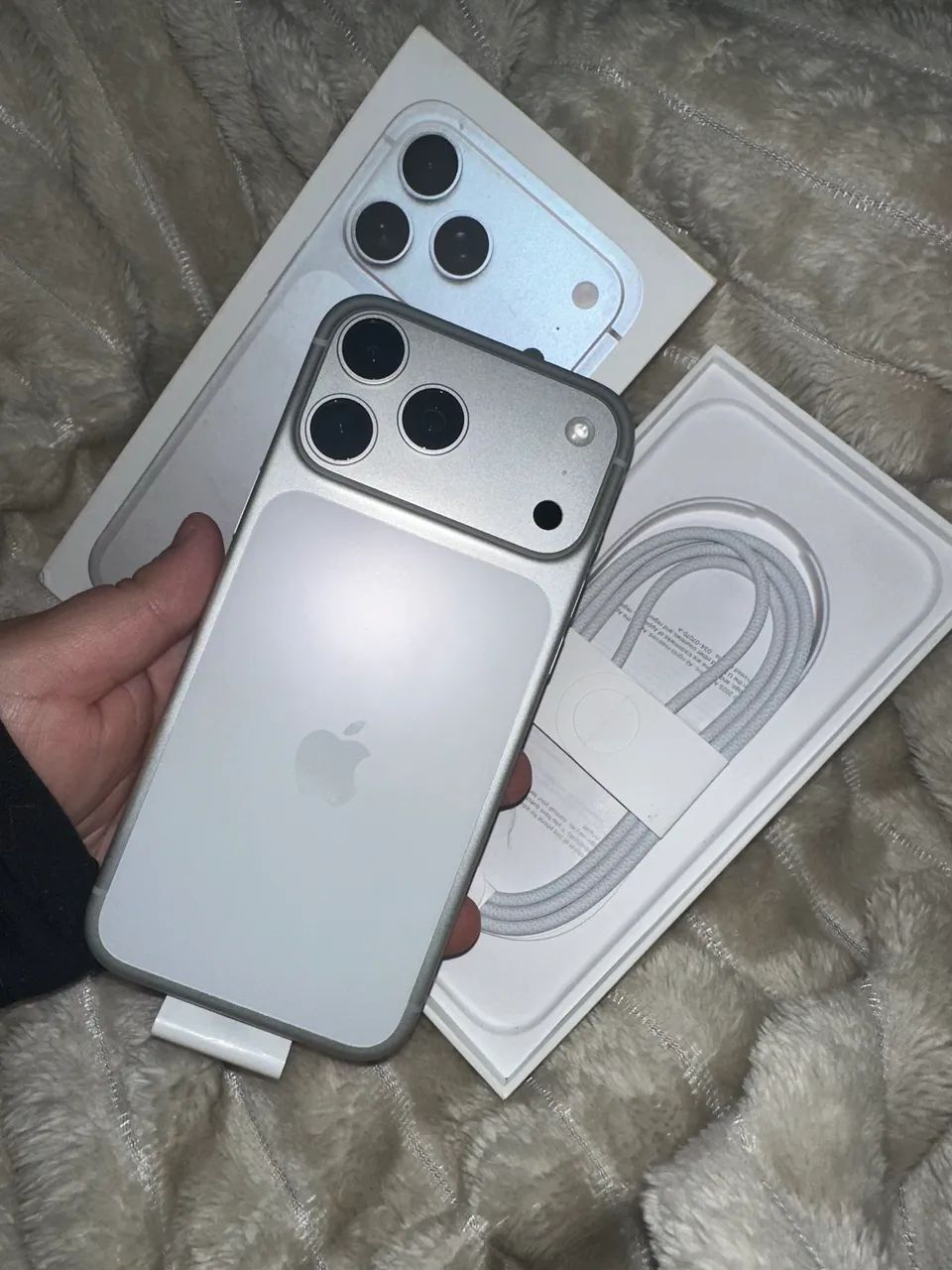 iPhone 17 pro max 