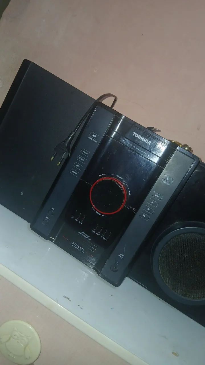 Som TOSHIBA