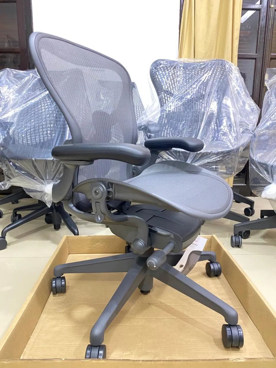 Cadeira herman miller new aeron B completa 2022+NF  - Foto 2
