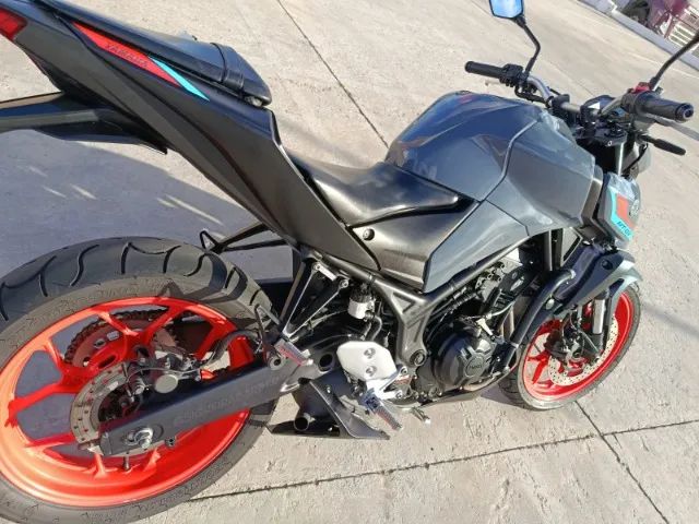 Moto MT03 - Foto 2