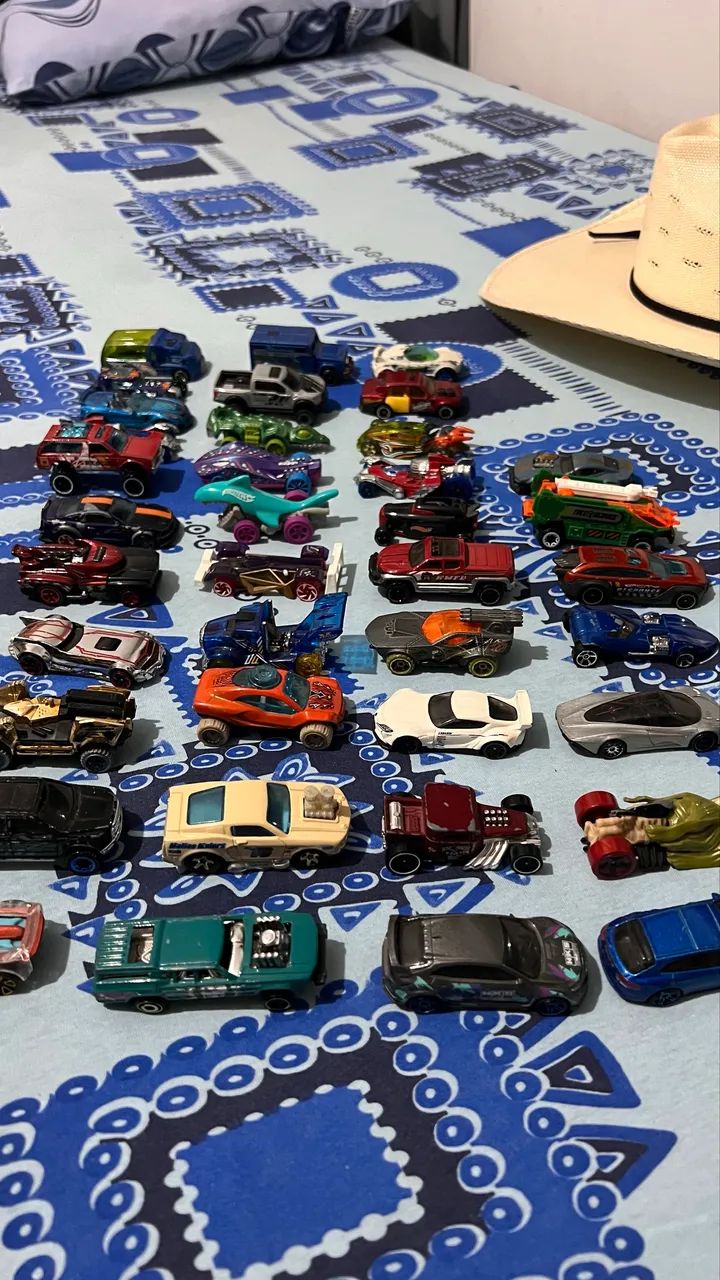 Coleção de carros da rot weels 