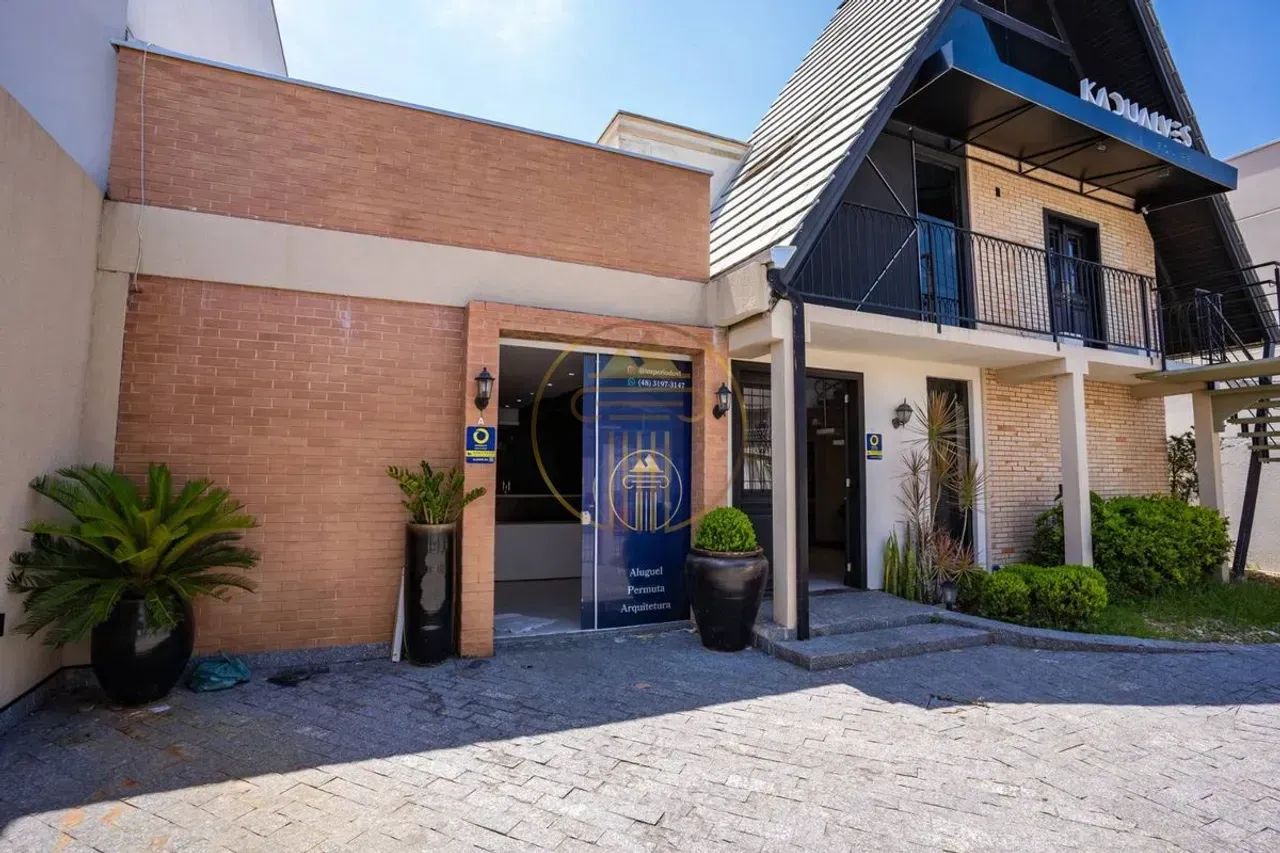 Sala comercial para alugar no Centro de Tijucas-SC