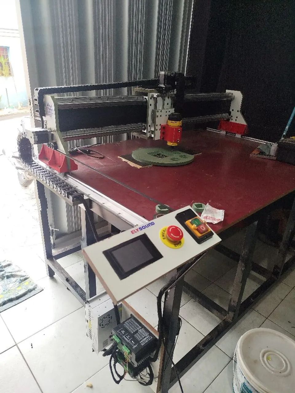 CNC router  - Foto 4