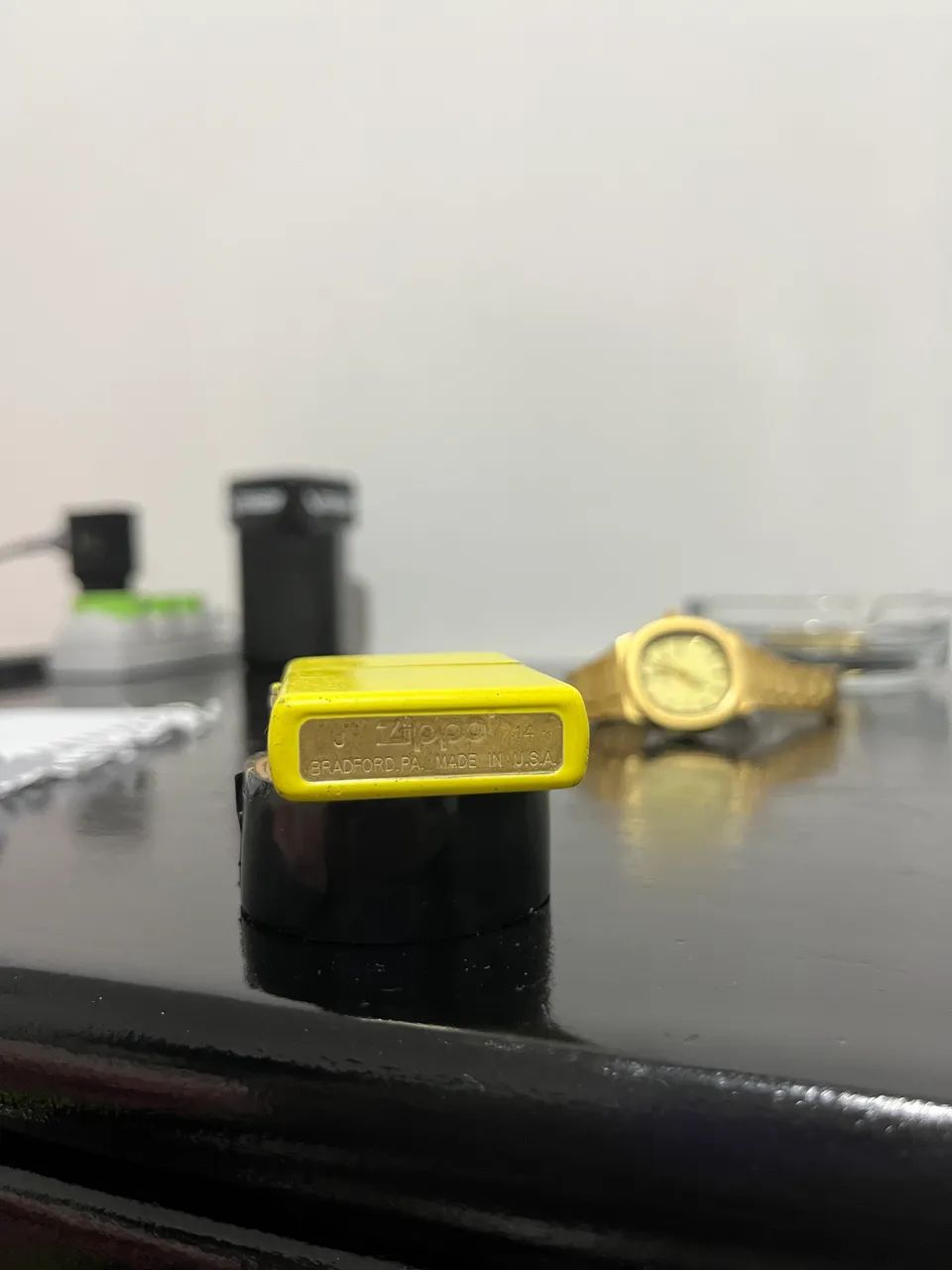 Isqueiro zippo amarelo usado  - Foto 2