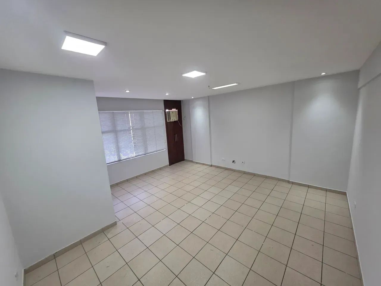 SALA COMERCIAL PARA ALUGUEL | CENTRO EMPRESARIAL SEBBA  GOIÂNIA