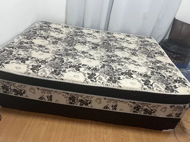 Cama box casal molas 