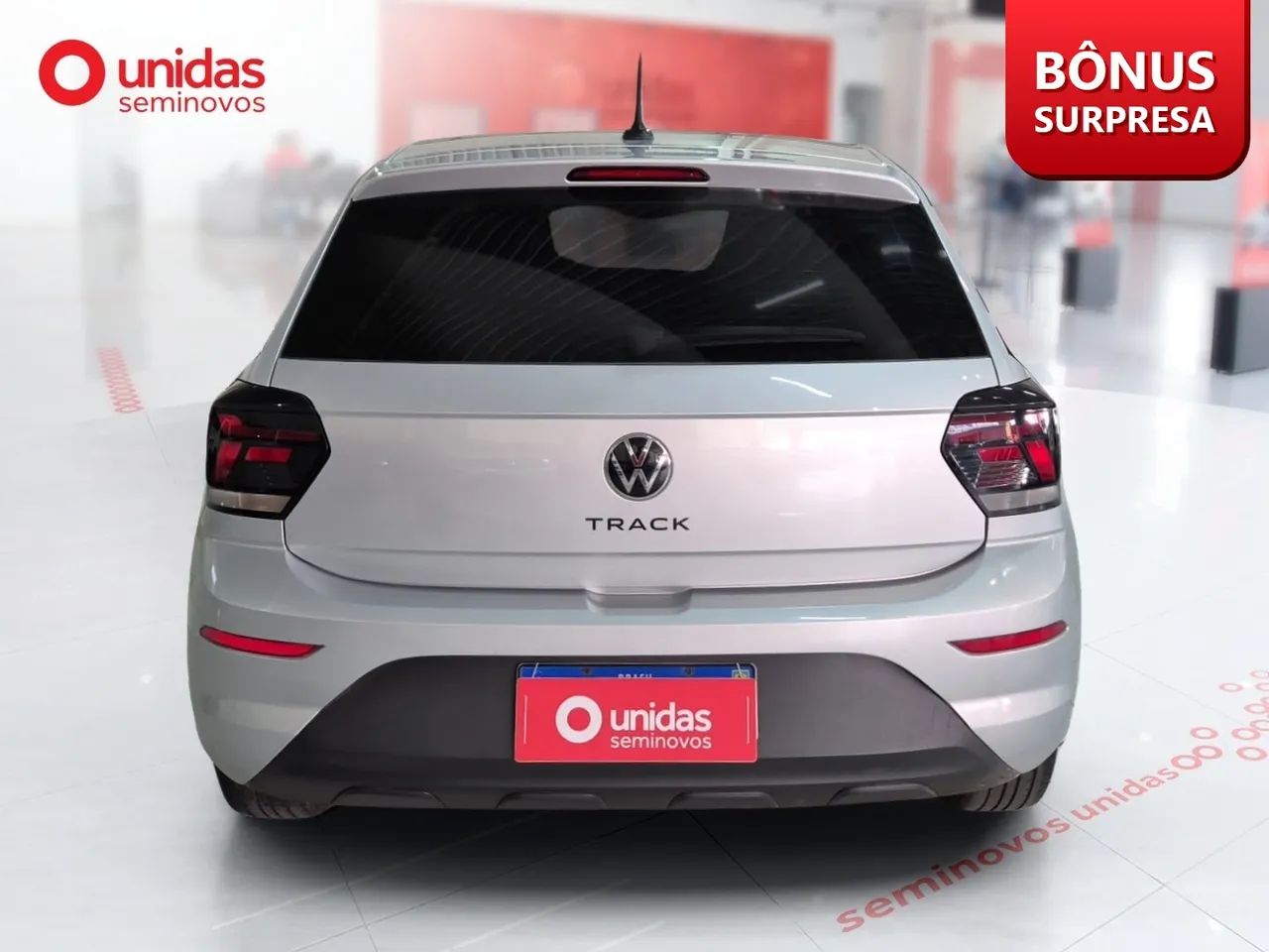 Volkswagen Polo Track 1.0 Flex 12V 5p, foto 4 de 12