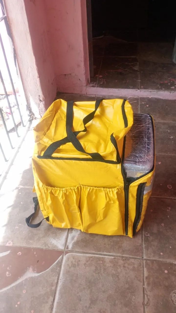 Bag nova amarela com Isopor de 45 litros - Foto 3