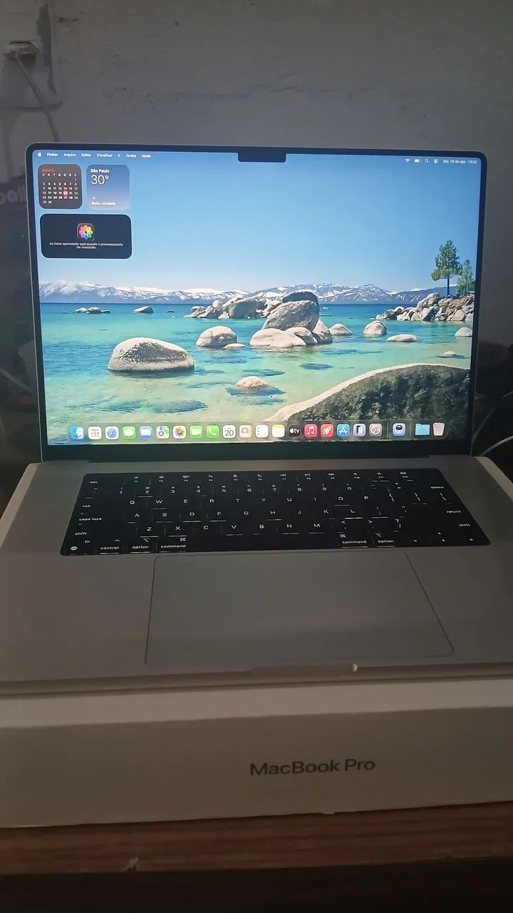 MacBook Pro 16