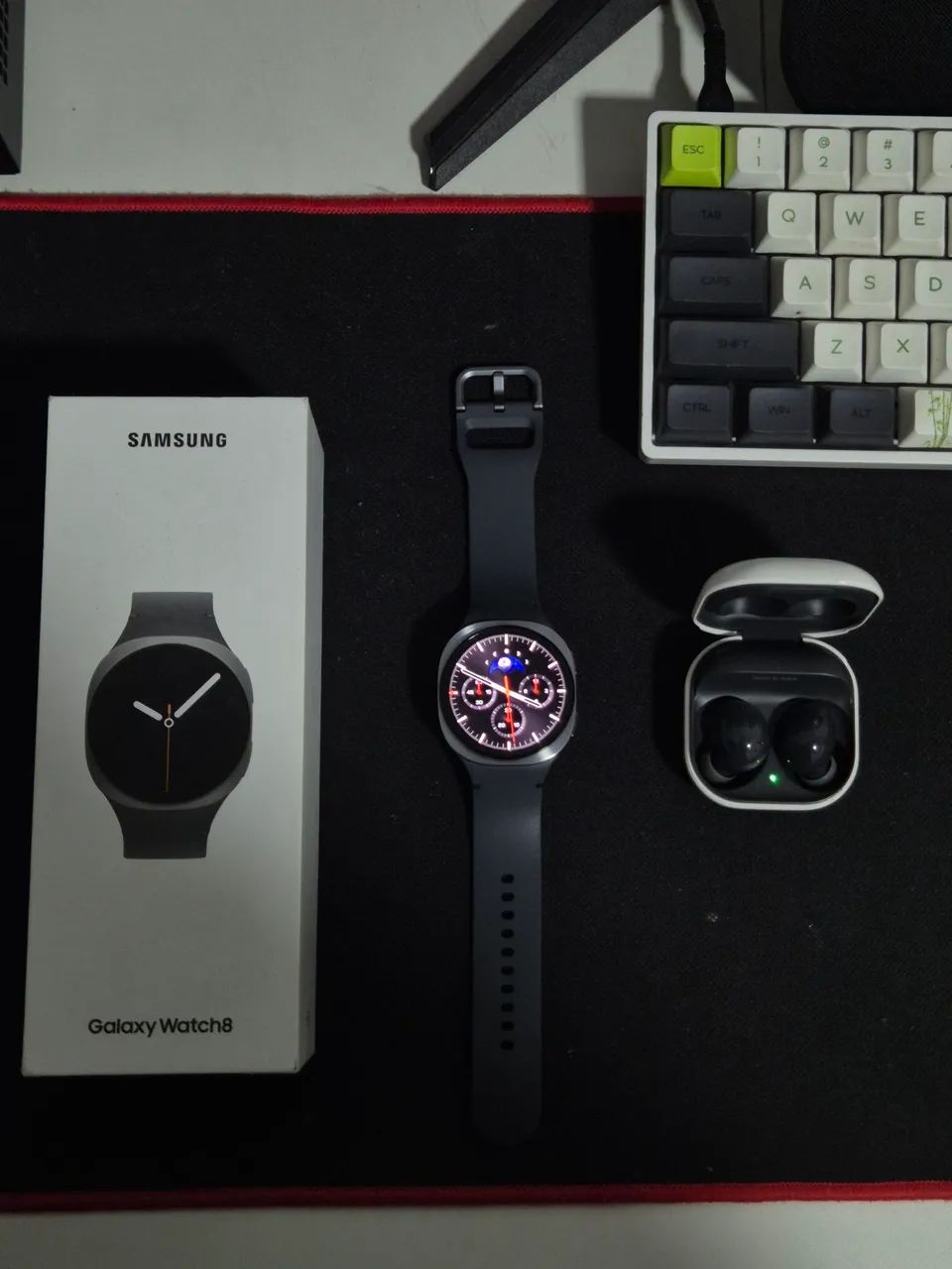 Galaxy watch 8 e galaxy buds 2
