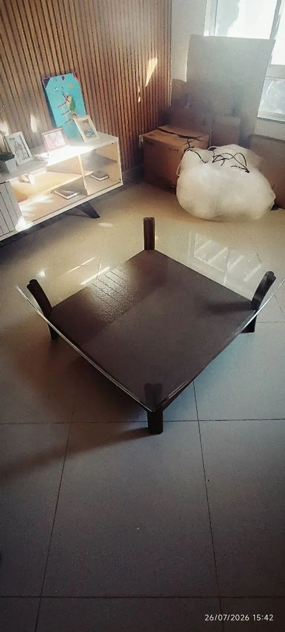 Mesa de centro de vidro