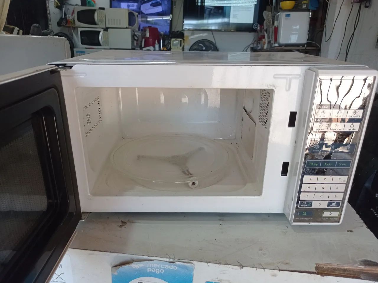 Microondas midea espelhado 20 litros  - Foto 4
