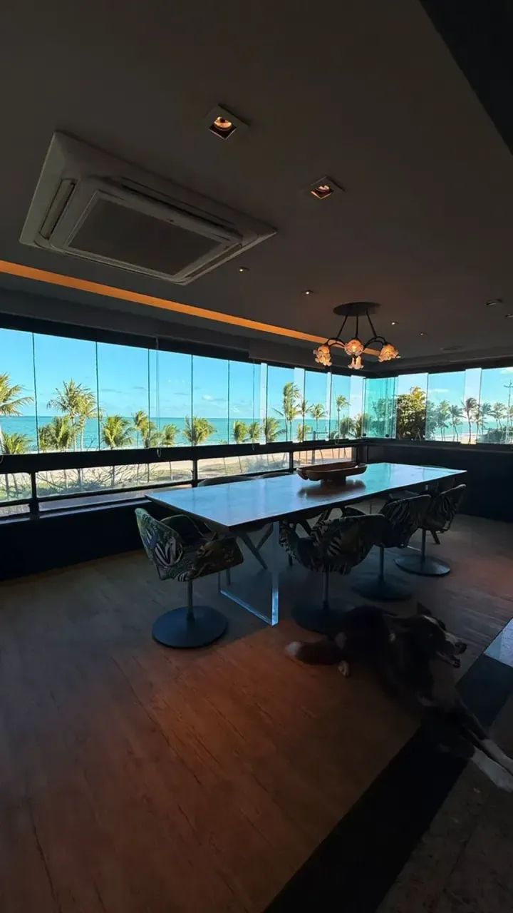 Imóvel para venda possui 330 metros quadrados com 4 quartos em Boa Viagem - Recife - PE