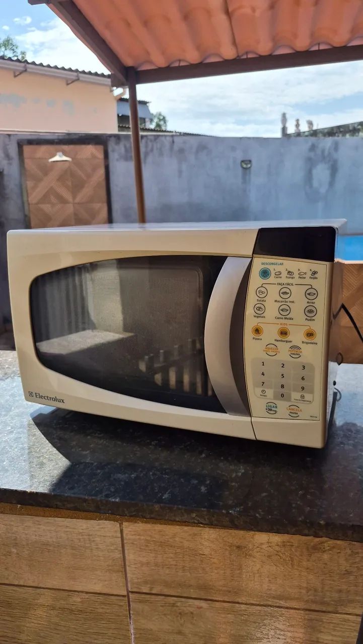 Micro-ondas Electrolux só pegar e usar 