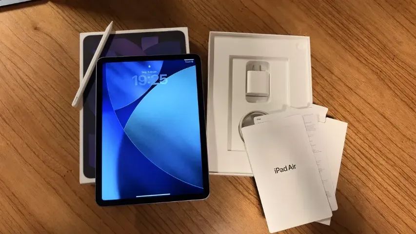 Ipad Air 5a Geração M1 2022 Wifi 64gb + Apple Pencil 2a Geração