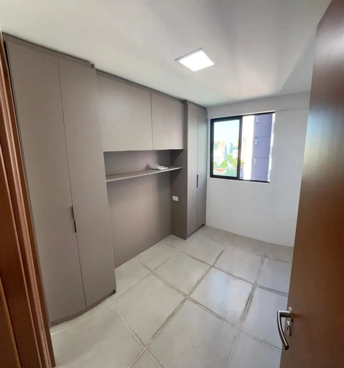 APARTAMENTO NO CORAÇÃO DE BOA VIAGEM PARA ALUGUEL POSSUI 2 QUARTOS COM TODOS MÓVEIS PLANEJ - Foto 12