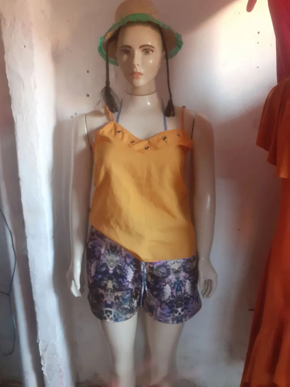 Maniqui de blus sai