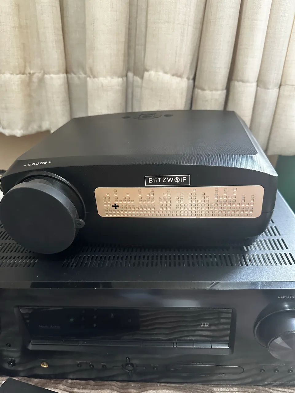 Vendo projetor de excelente qualidade e em perfeito estado - Foto 5