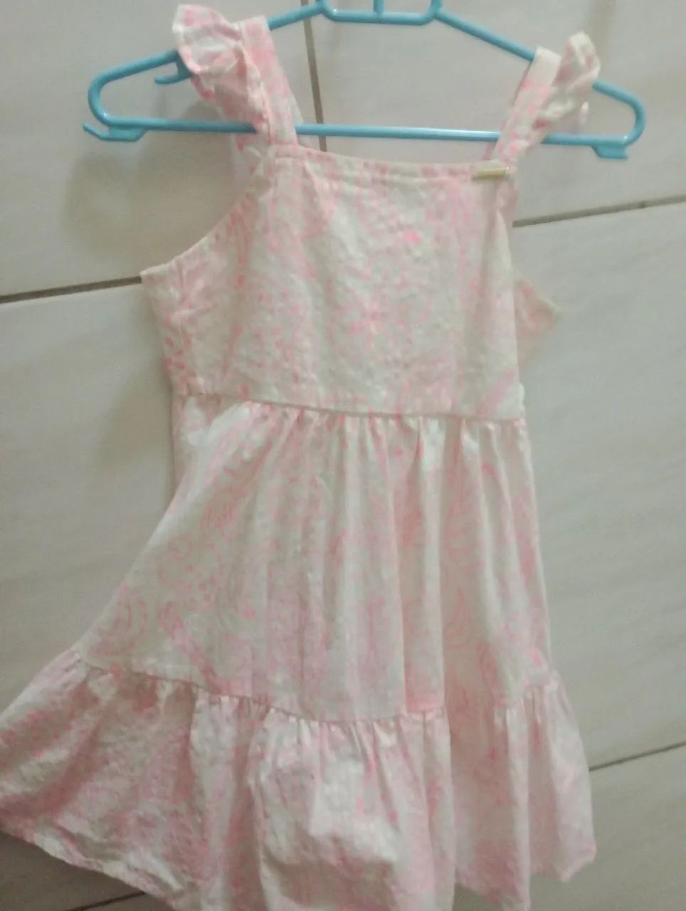 Lindo vestido infantil.
