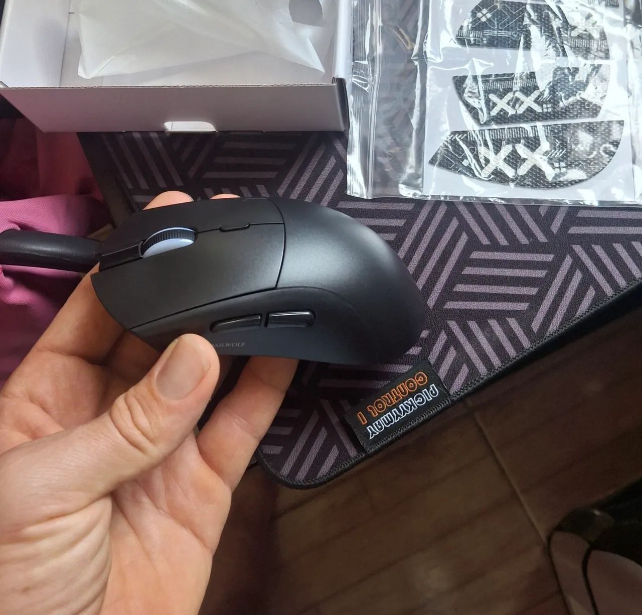 Mouse Gamer Sensor Paw 3311 Smailwolf Rs7, sem fio dangle 2.4ghz.