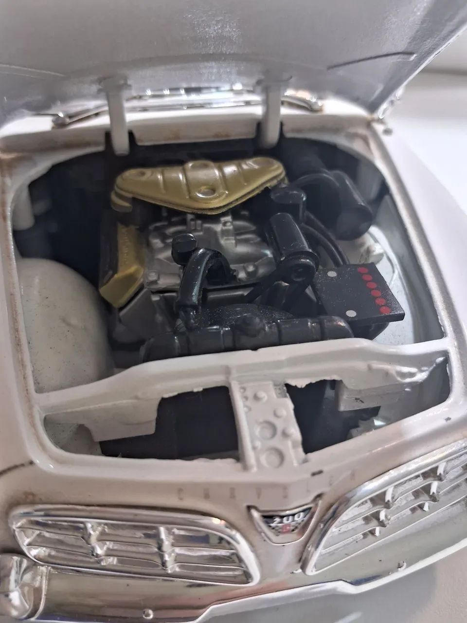 Miniatura Chrysler 300B 1956 Branco escala 1.18 - Foto 3