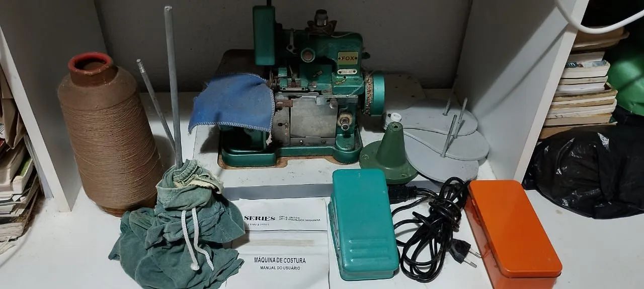 Máquina de overloque  - Foto 2