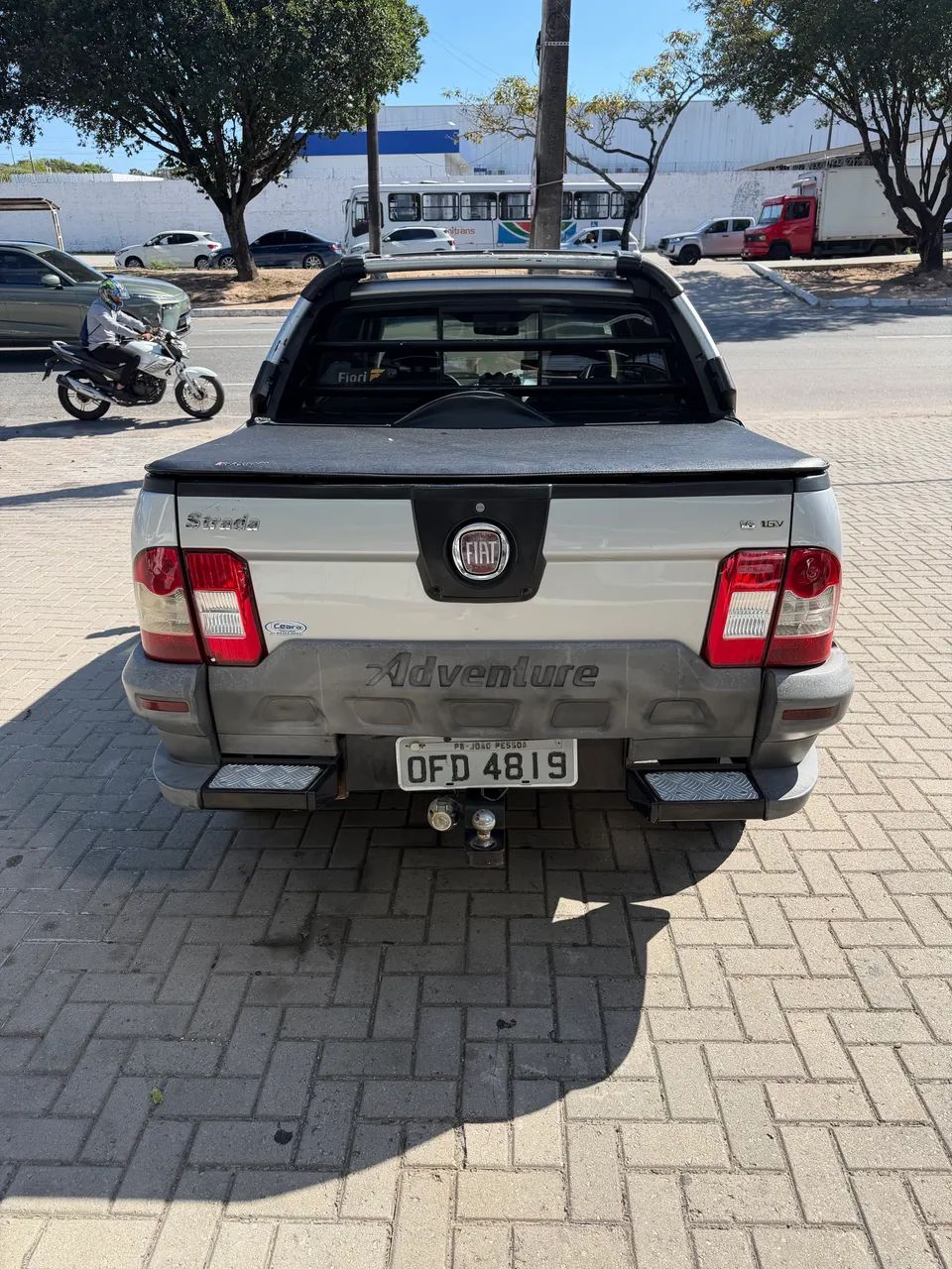 Fiat Strada Adventure1.8/ 1.8 Locker Flex CD 2012 - Foto 2