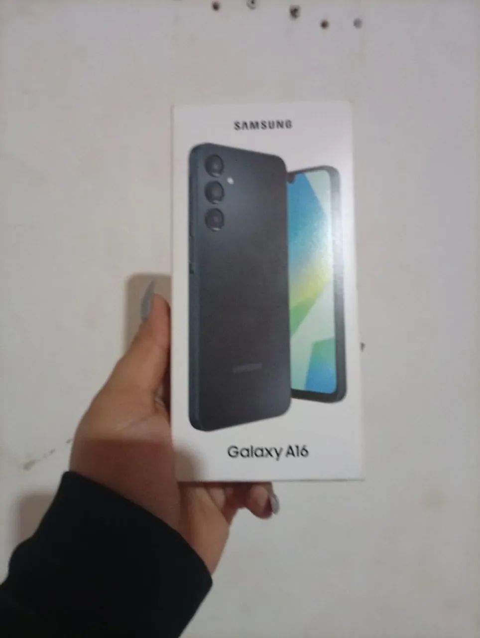 Celular novo na caixa 