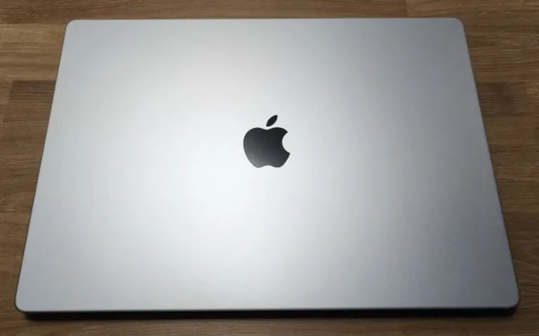 MacBook Pro 16 M4 Pro 24GB 512GB - Foto 4