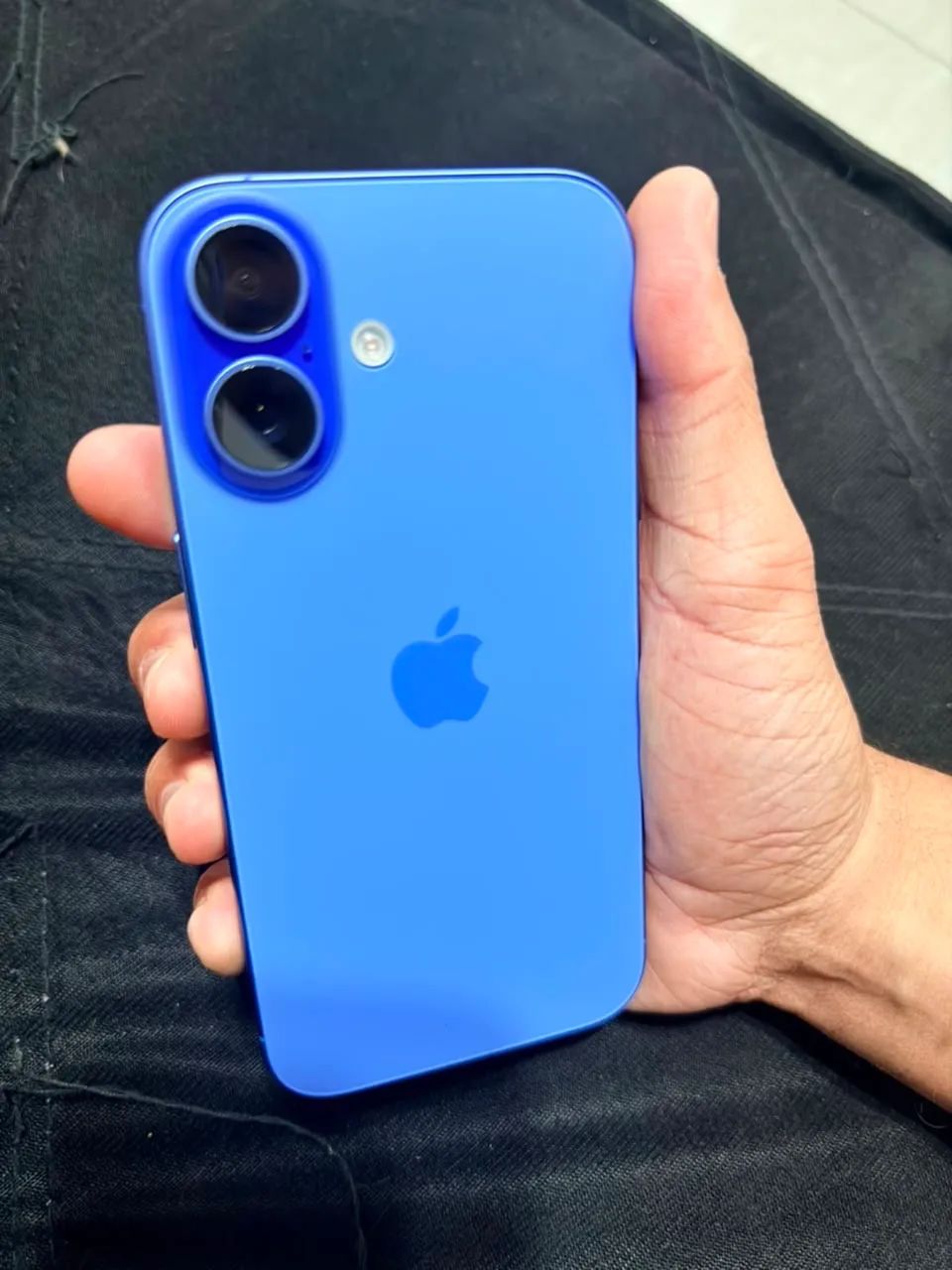 iPhone 16 Azul
