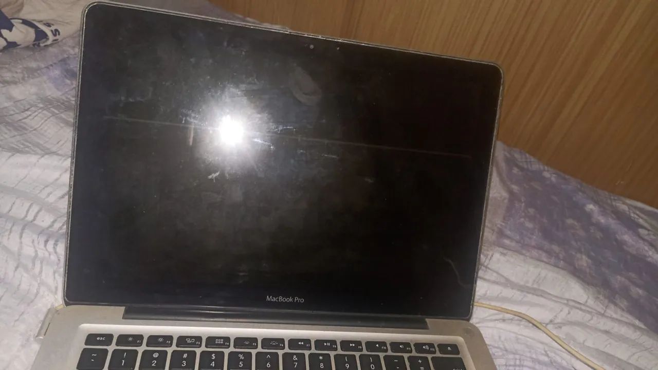MACBOOK 2008 Patreado para Retirada de Peças  - Foto 3