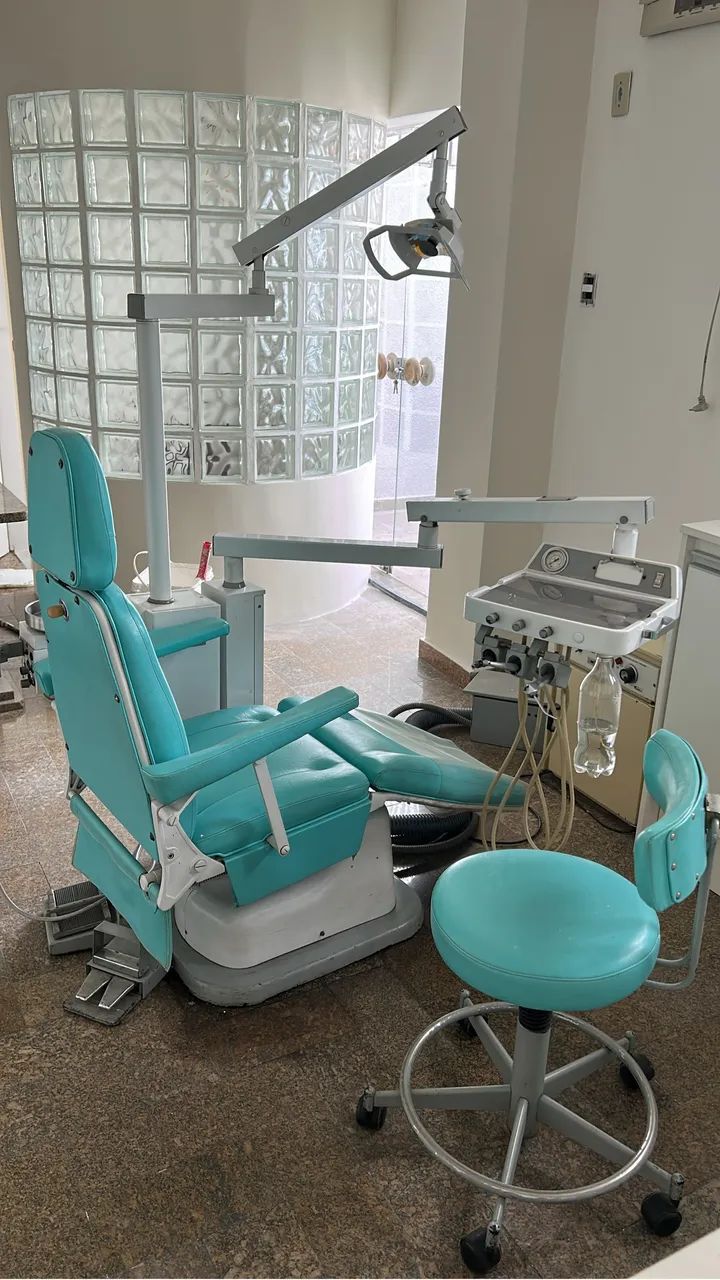  Cadeira odontológica Takara Belmont  - Foto 2
