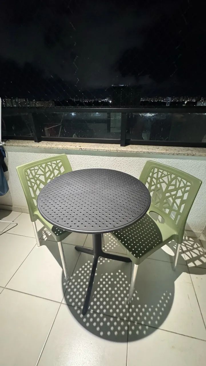 Mesa bistrô + 2 cadeiras de varanda - Foto 2