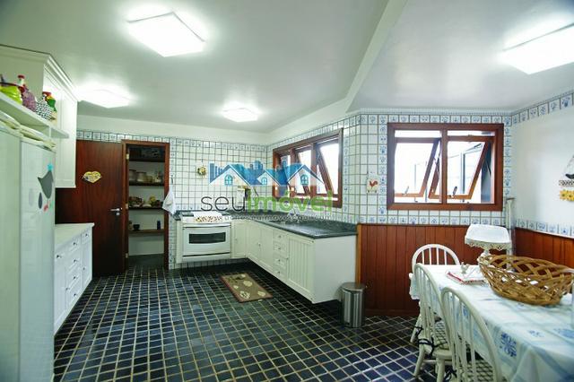 Exclusivo imóvel à venda em área nobre com 04 suítes!!! - Foto 17