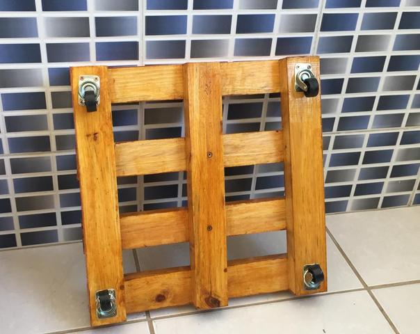 Suporte para vasos e botijão de gás