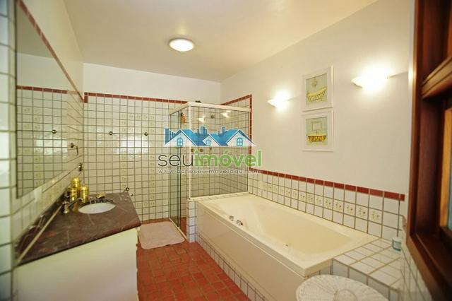 Exclusivo imóvel à venda em área nobre com 04 suítes!!! - Foto 13