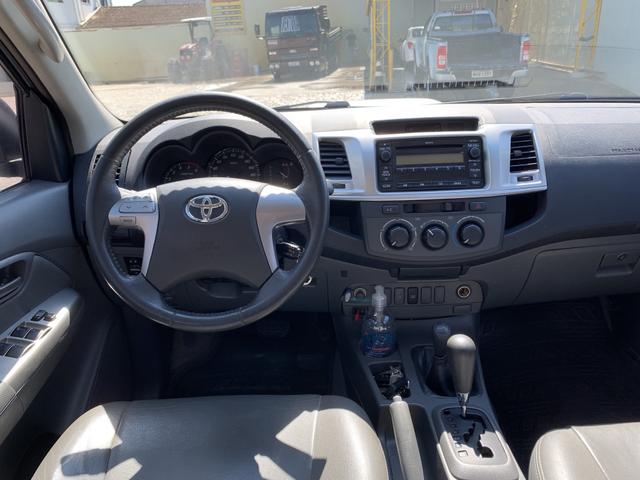 Hilux automática 2013 - Foto 8