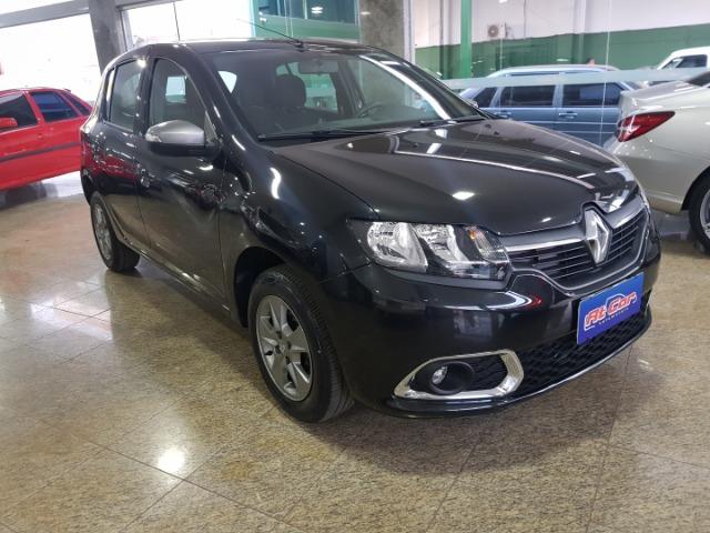 Sandero vibe 1.0 flex 2017/2017 preto 4portas completo - Foto 3