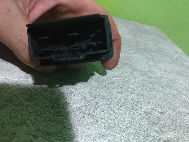 Interruptor Tomada de força Volvo - Foto 2