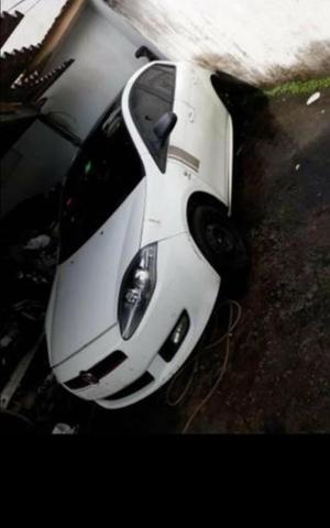 Traseira com teto Fiat bravo sporting 2013