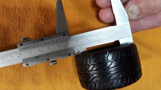 Rodas e pneus HPI Racing originais drjft LP 35 - Foto 2