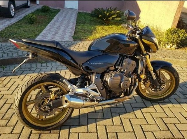 VENDO HONDA HORNET
