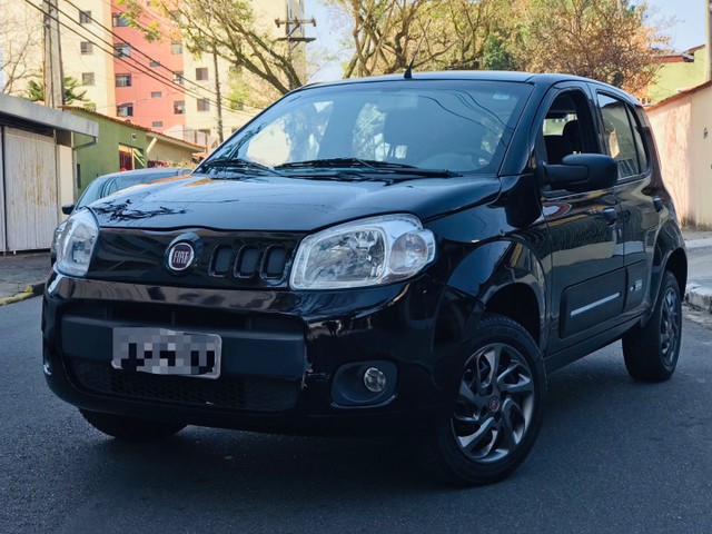 FIAT UNO VIVACE CELEBRATION 1.0 2013
