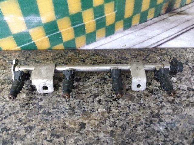 Flauta com bico injetor Kia carens - Foto 3